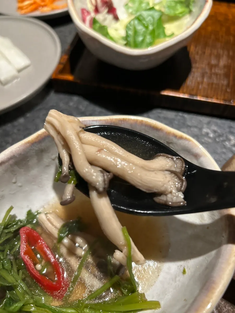 Fresh hot-pot vegetables eaten with broth