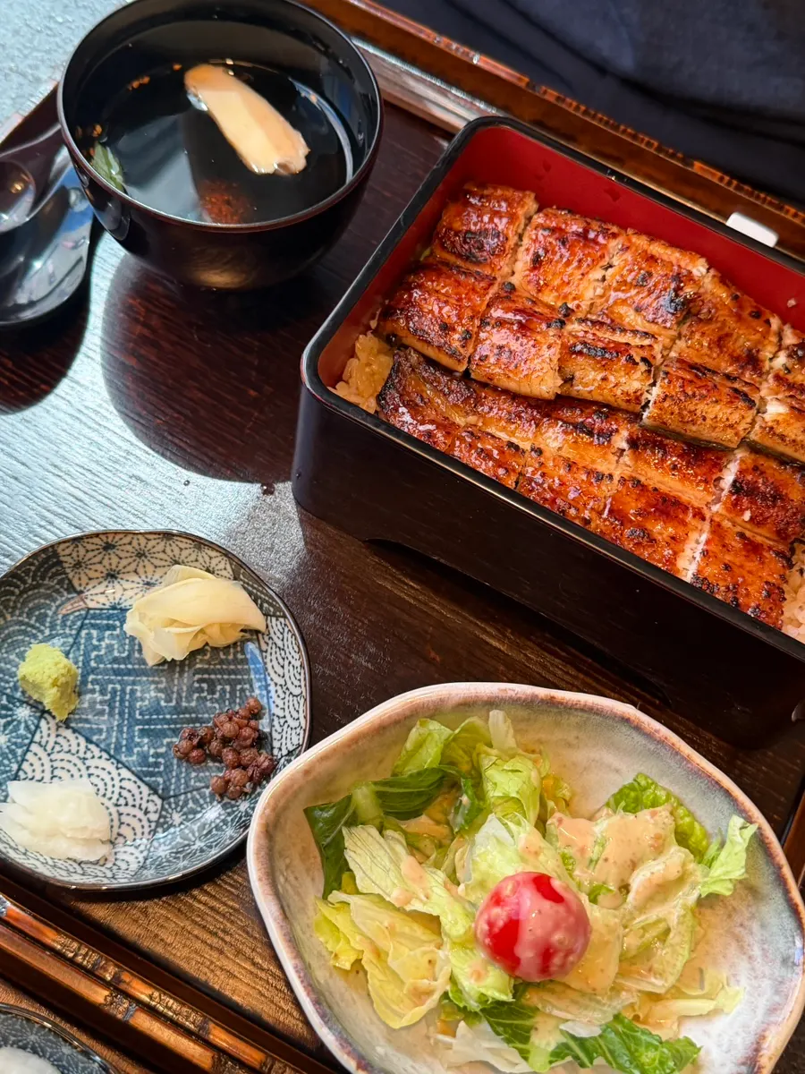 크림 올라온 에비스 생맥주 잔