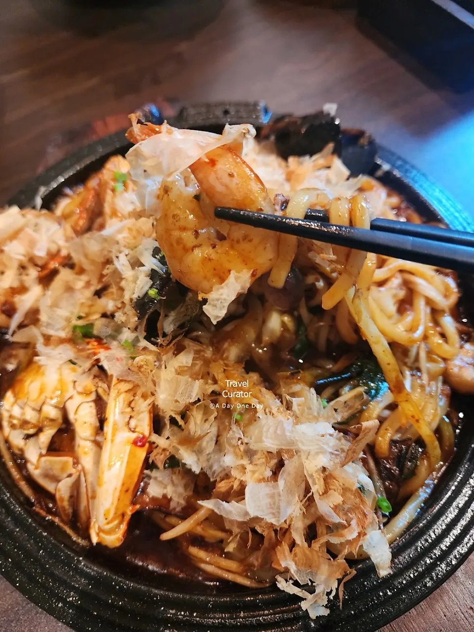 Close-up of the salty seasoned seafood yakiudon