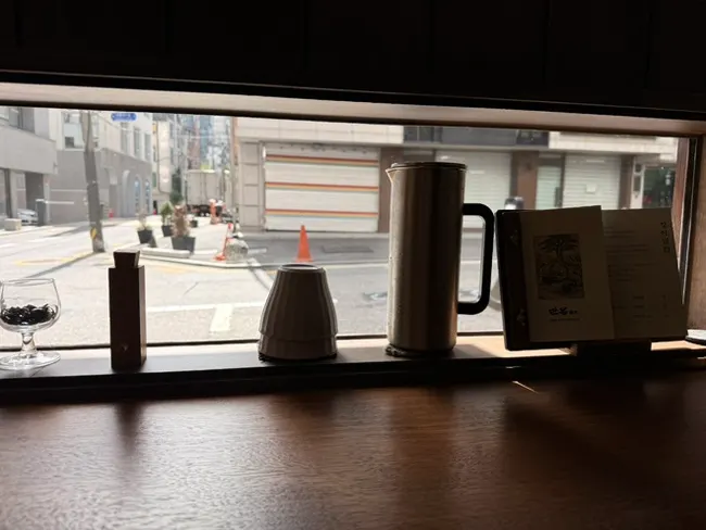 マンモクの関東風うなぎ丼一匹の食卓