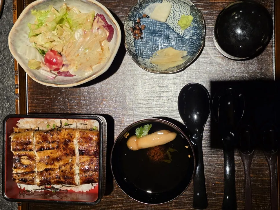 Eel rice bowl infused with tare sauce