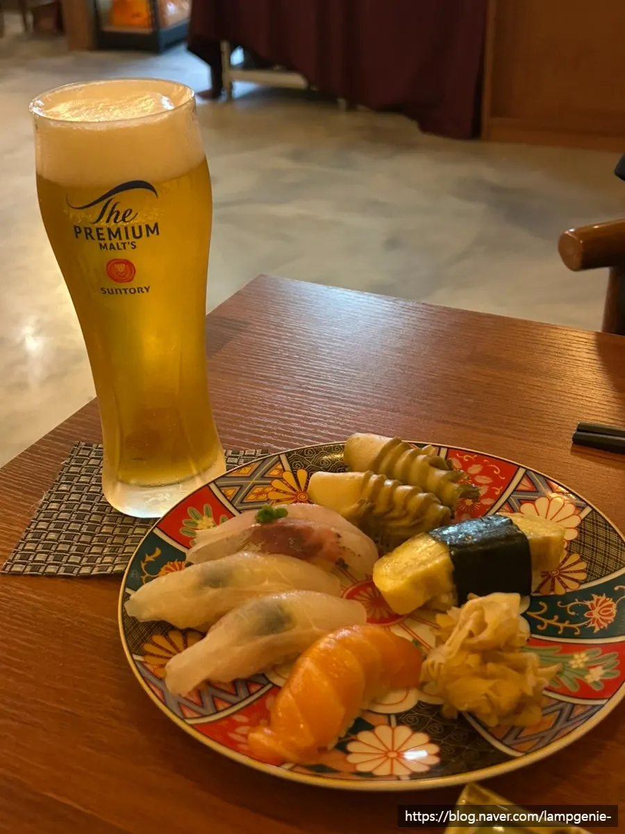 여러 조각을 올린 전복 초밥
