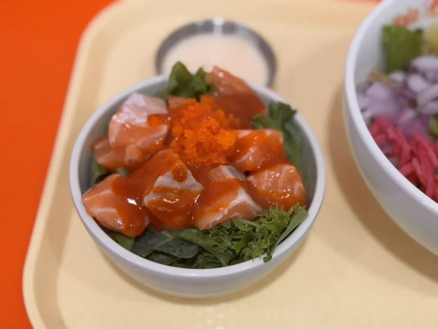 Large salmon cubes with flying fish roe