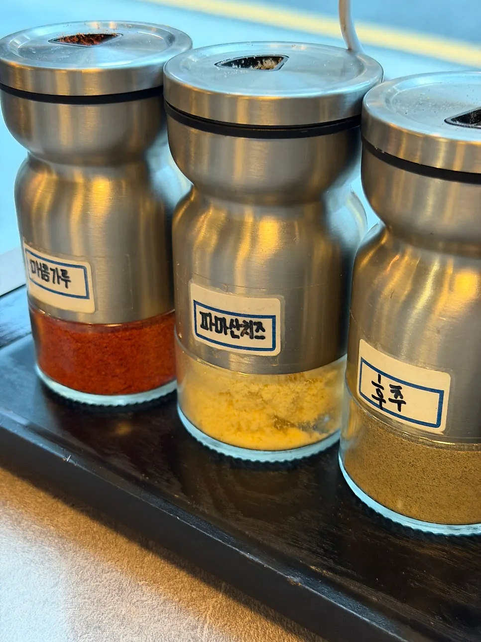 오이 피클과 조미료 3인방 기본 세팅
