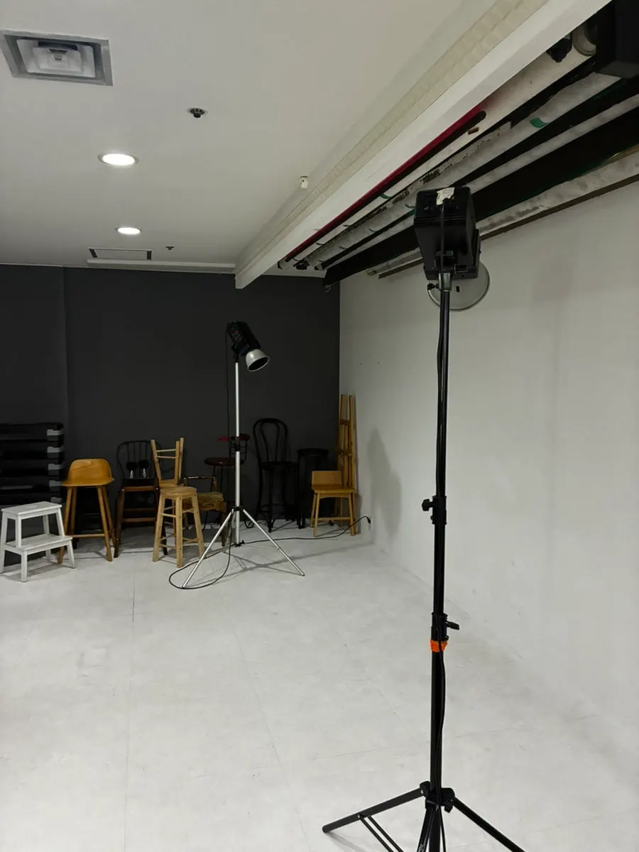 The ID photo shoot in progress in the studio