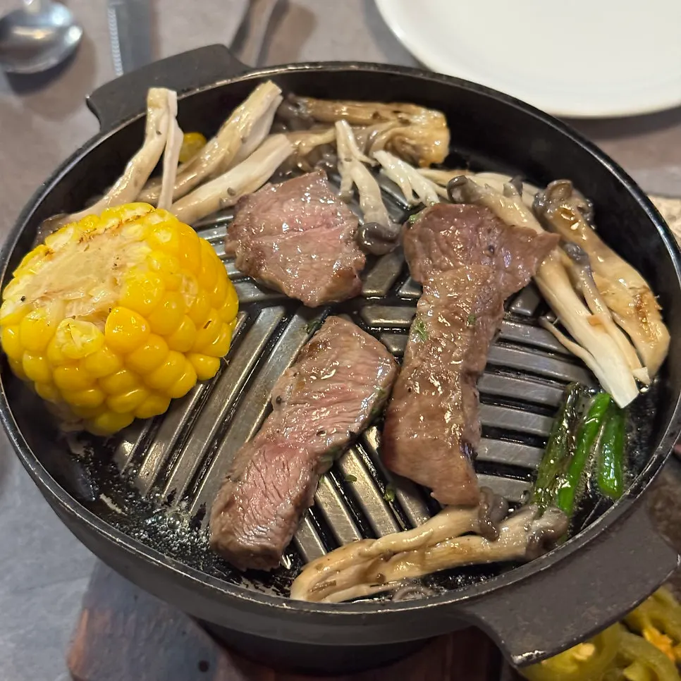 Steak sauces and seasonings
