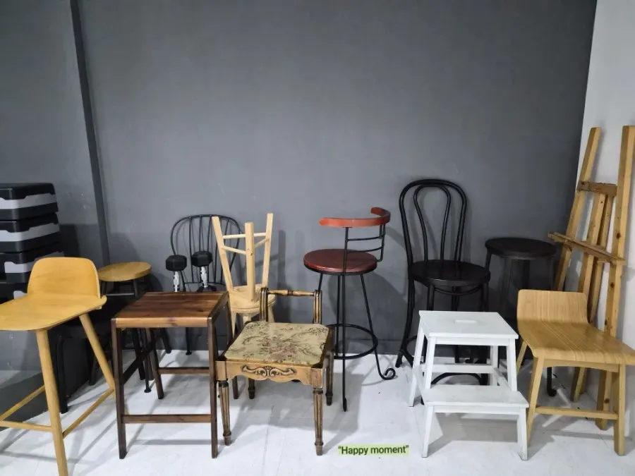 Shooting spaces divided by concept with different chairs