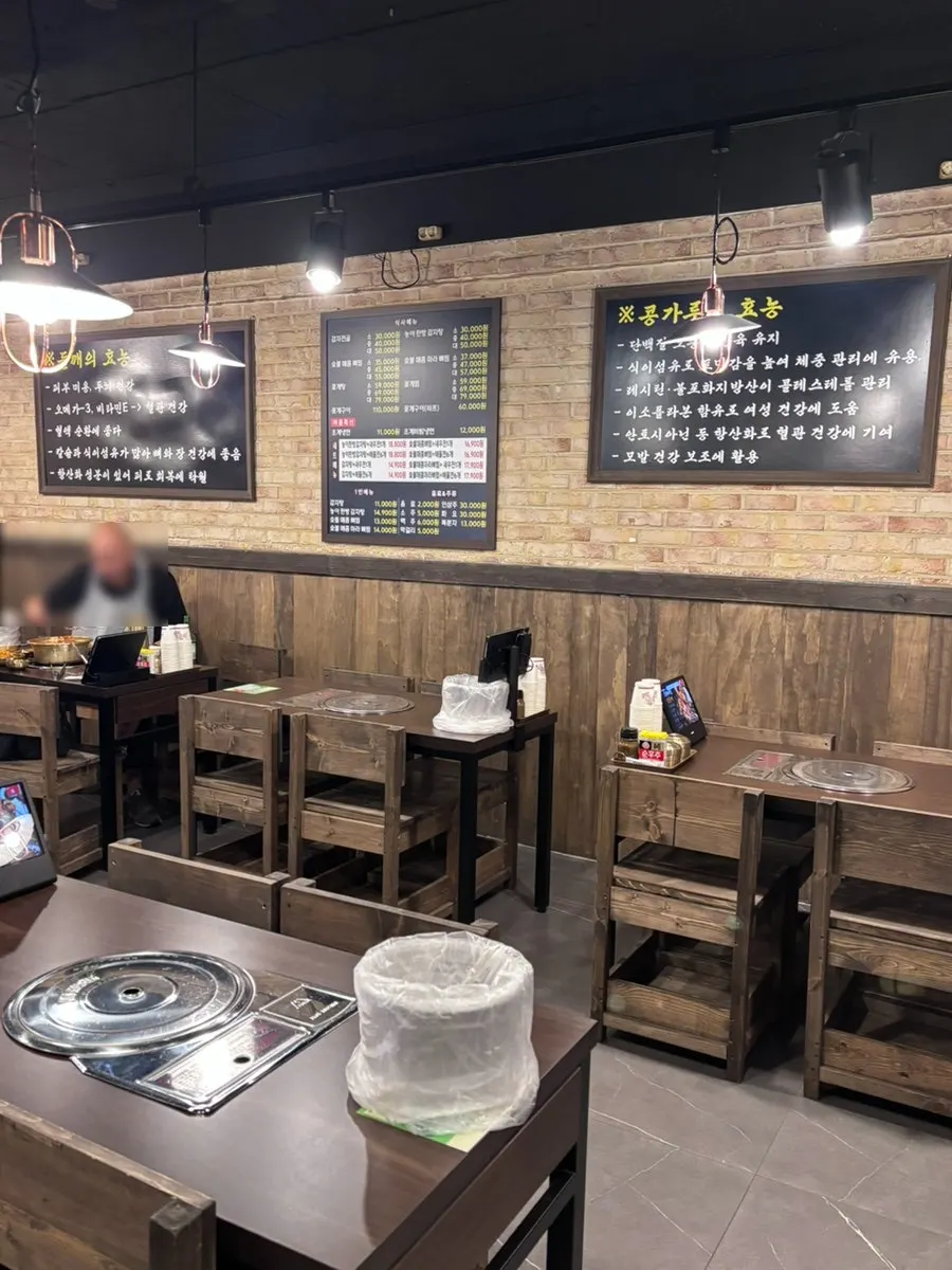 해선옥 선릉점 테이블 좌석 모습