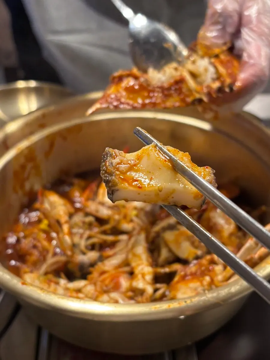 꽃게찜에 들어 있는 전복과 새우