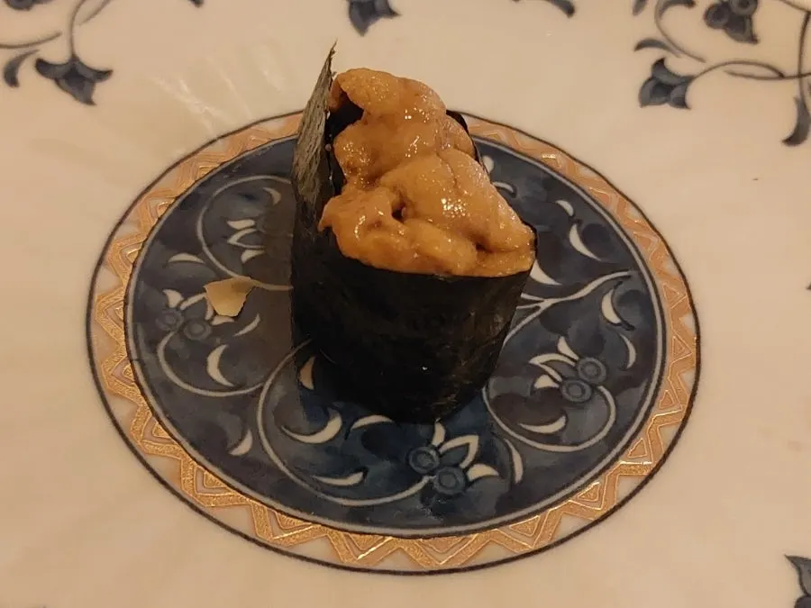 Sushi topped with fresh sashimi