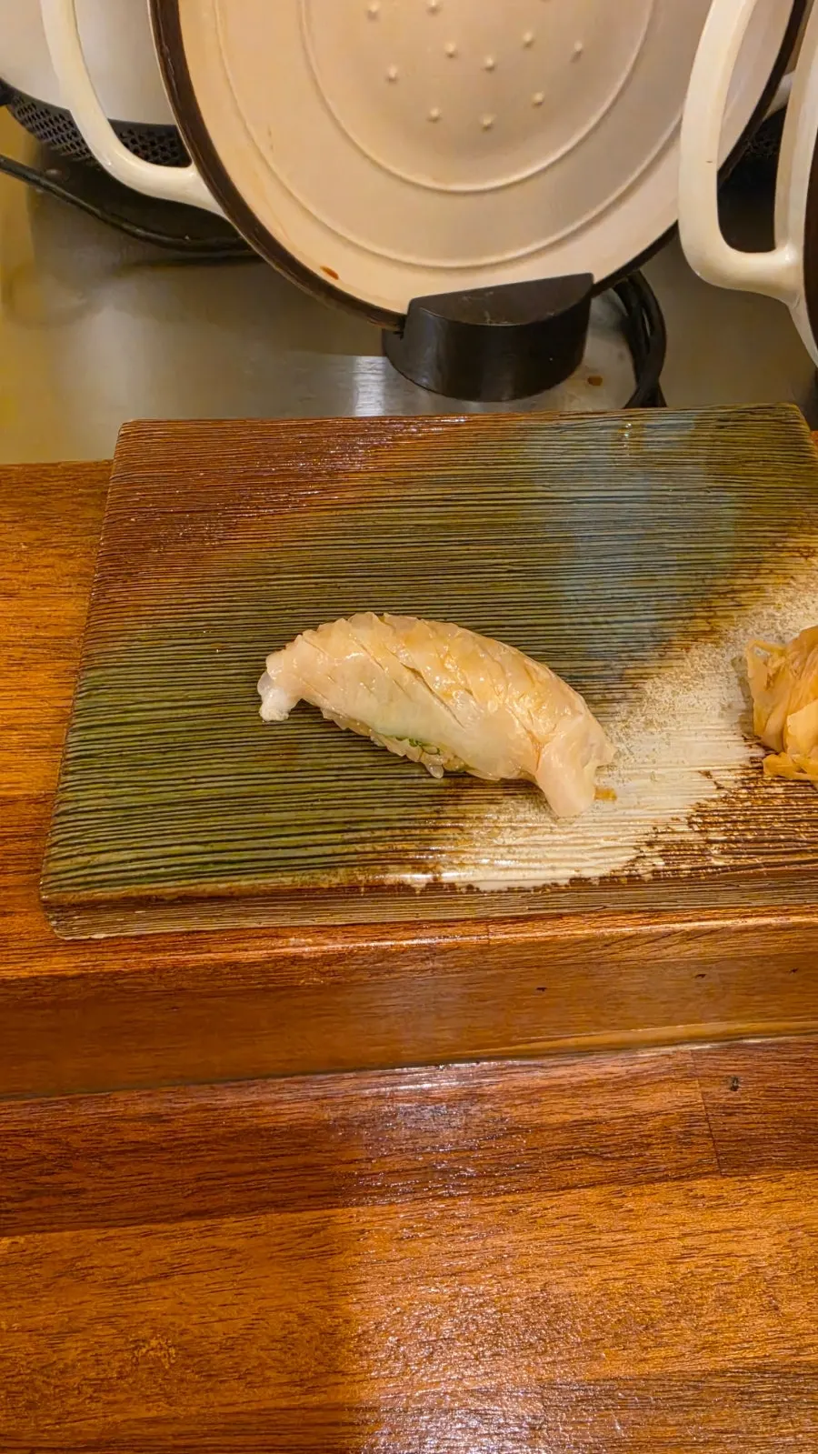 Close-up of the akami nigiri