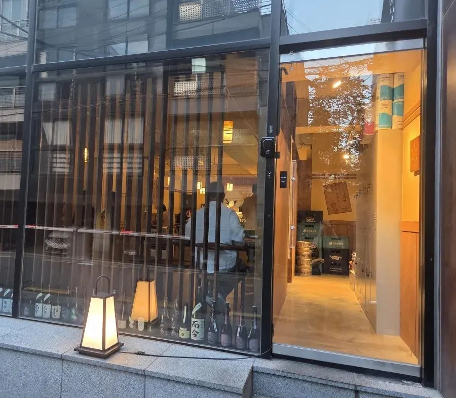 Exterior of Sakai tucked in a Seolleung alley