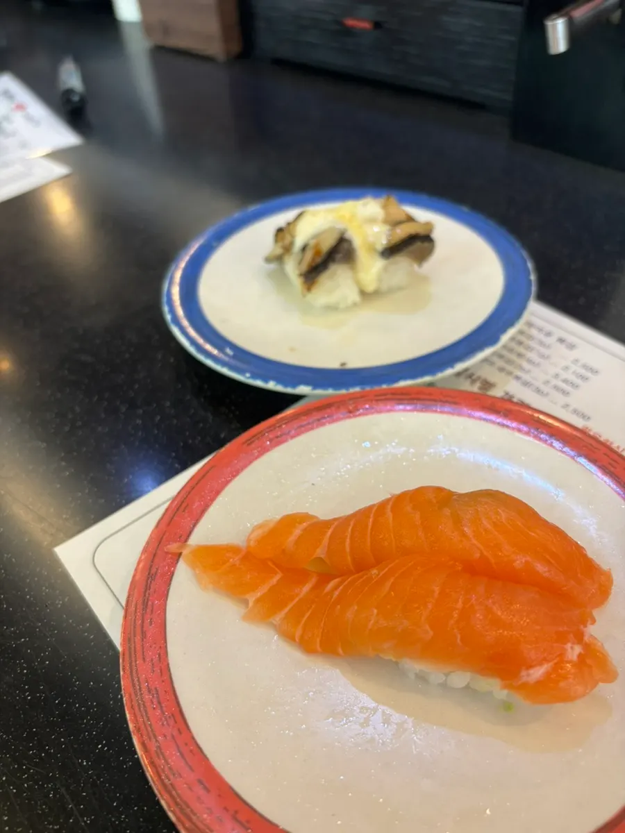 Moist crab sushi