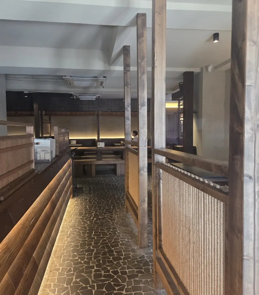 Manmok exterior in Seolleung Station’s dining alley