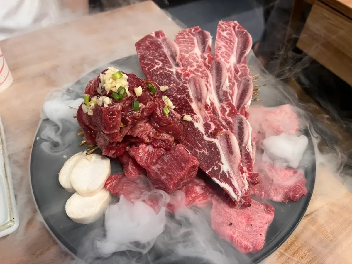 The 800g Uno galbi mixed platter served with dry ice