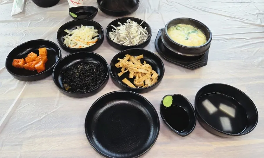 섬마을 기본 반찬 한 상 세팅