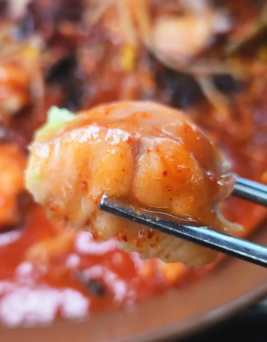 통통한 아구 살 한 점
