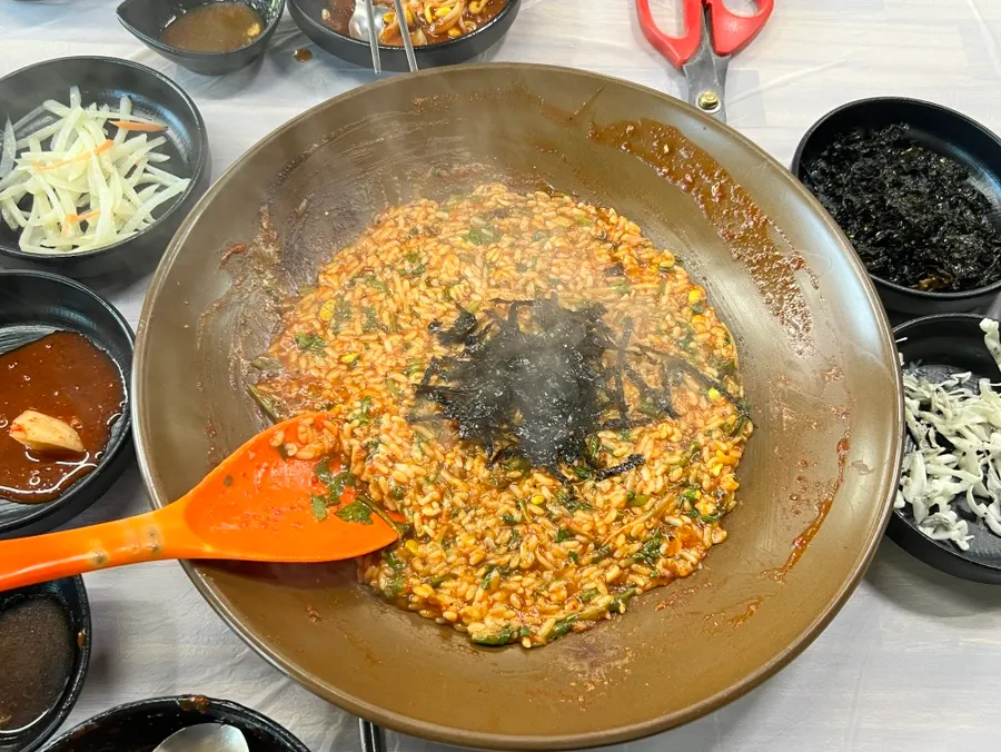 A generously loaded plate of Seommaeul haemuljjim