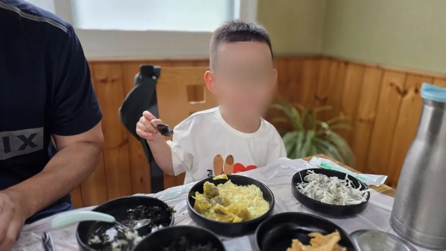 子どもたちが海鮮チムの代わりに食べたソムマウルの基本のおかず