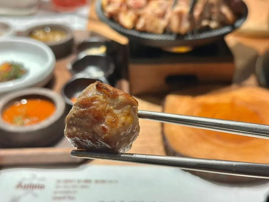 Grilled pork neatly arranged by cut