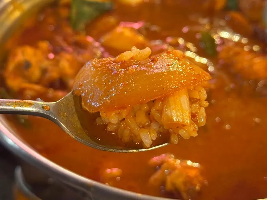 닭도리탕 국물에 비빈 공기밥