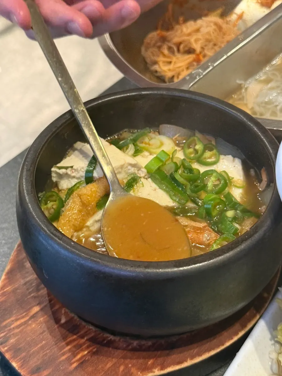 Pork ribs and white kimchi pairing