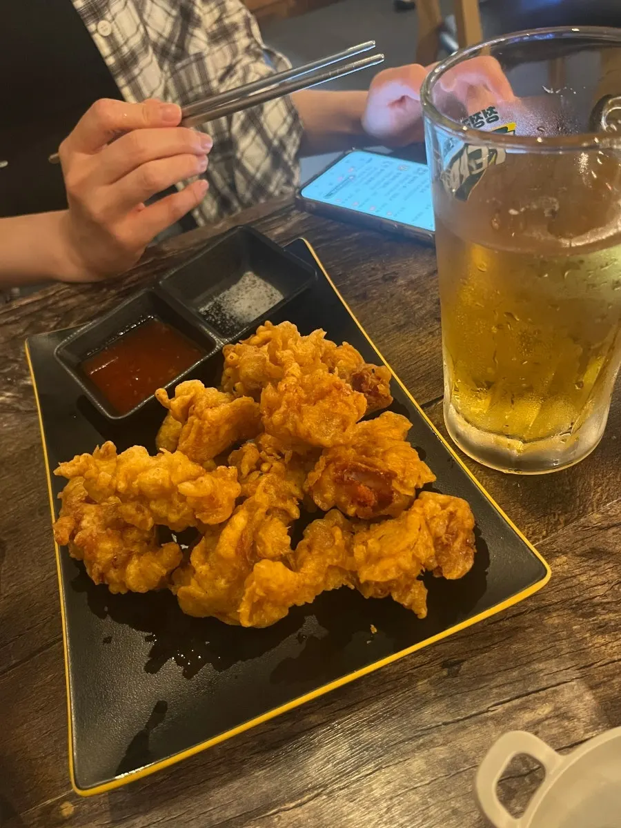 푸짐하게 담긴 순살치킨 반마리