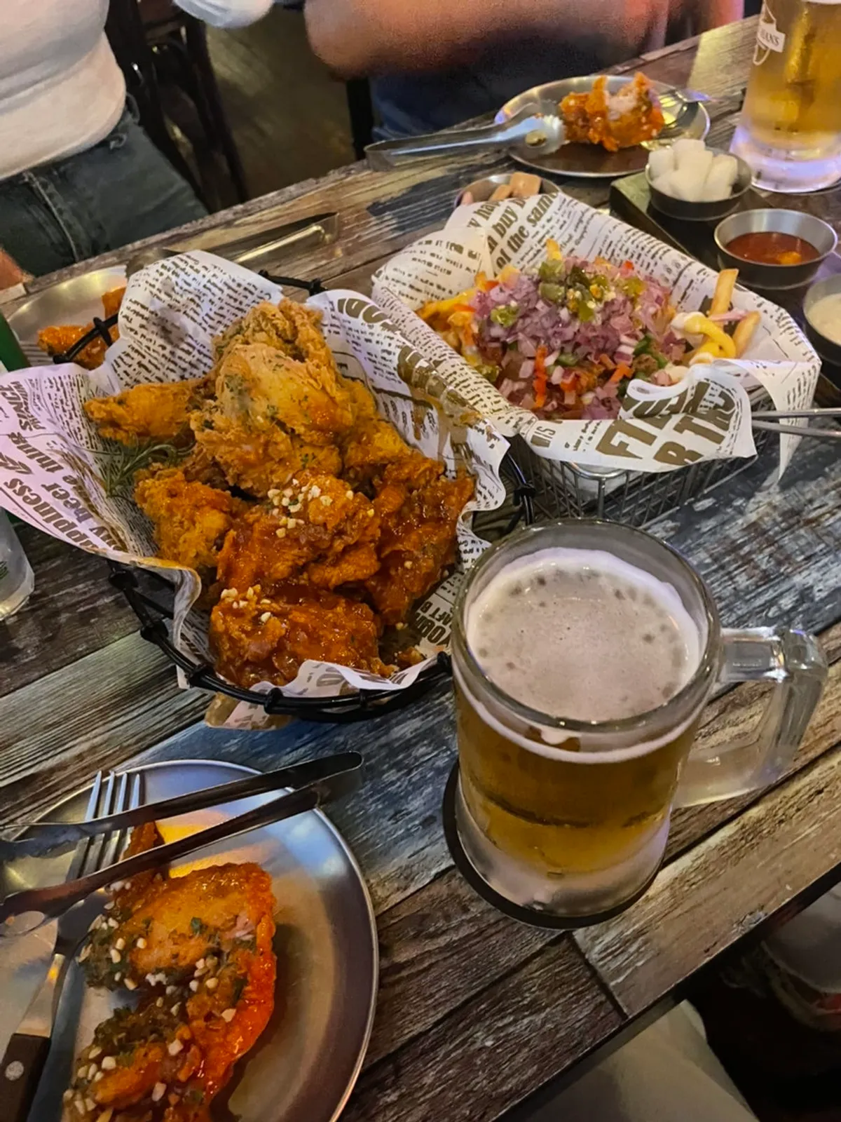 테라 생맥주와 좋은데이 소맥 잔