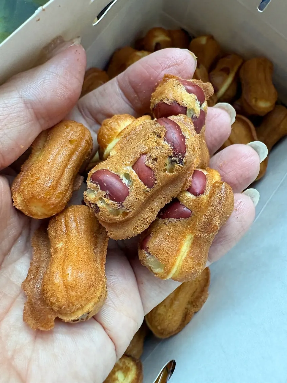 고소한 땅콩빵 한 입