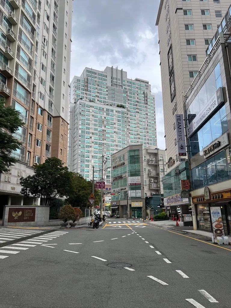 더블디가 위치한 건물 외관
