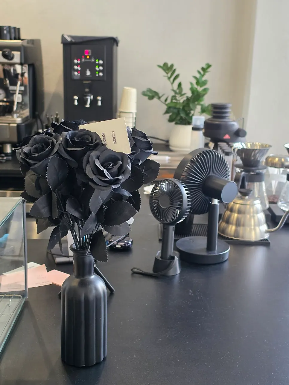 Black rose decoration in the ordering area