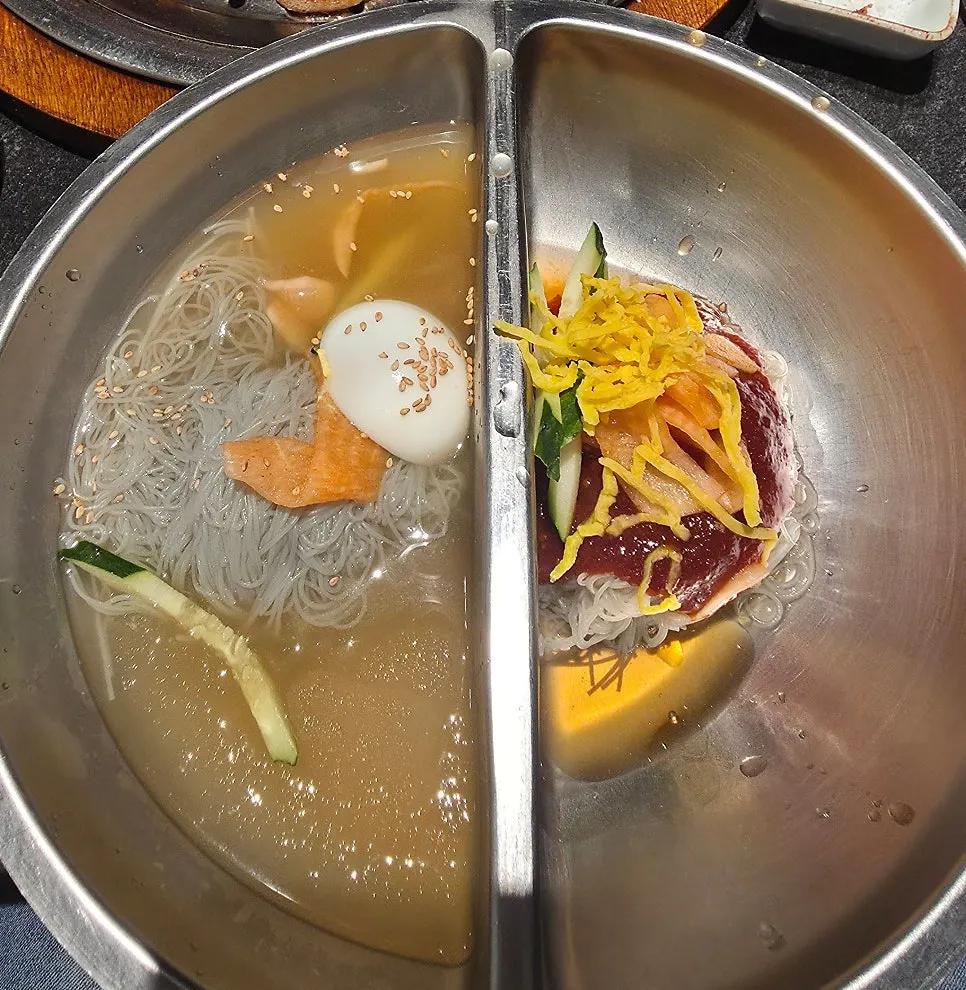 Rib meat and half-and-half naengmyeon