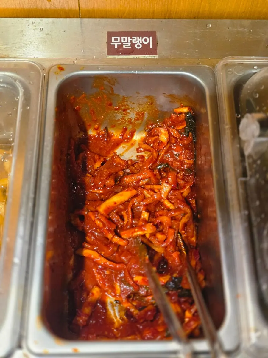 강갈비탕 셀프바 반찬 코너