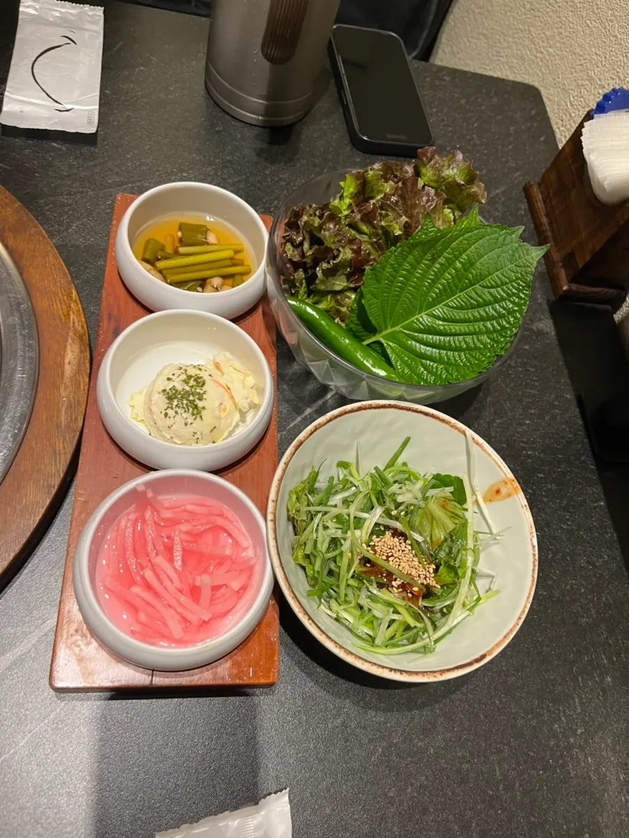 Table set immediately after being seated