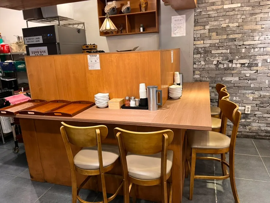 강갈비탕 서면 테이블 좌석 전경
