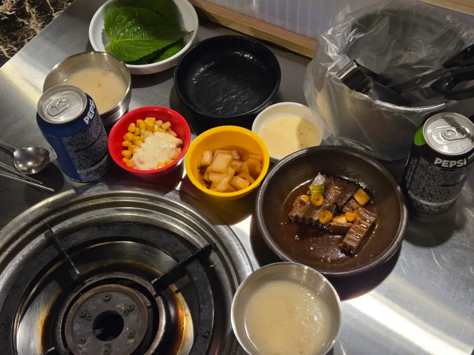 Seomyeon galbi-jjim with whole garaetteok and garlic mayo at Sinchon Yangpuni