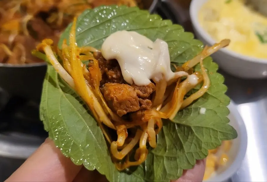 맛있게 먹는 방법을 그림으로 설명한 안내