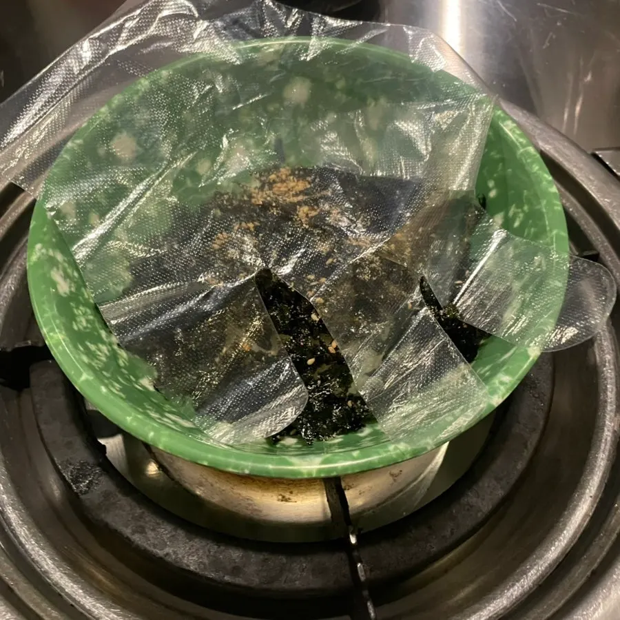 동그랗게 뭉친 기본 주먹밥