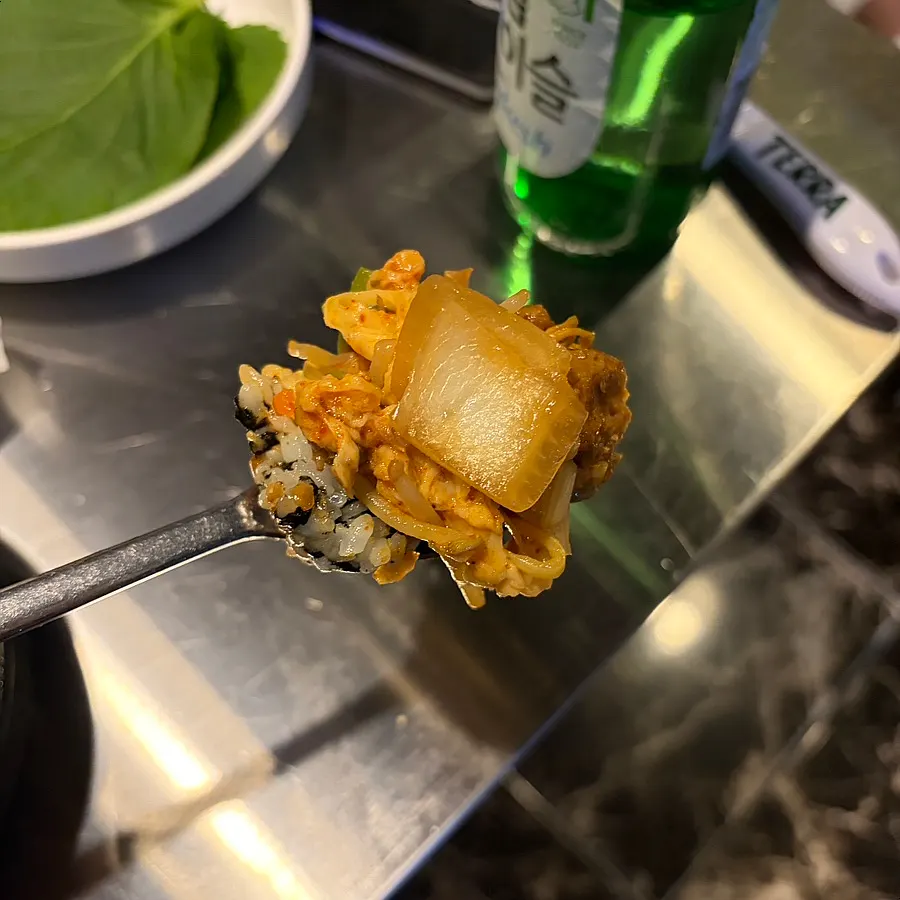 참기름과 김가루로 만든 주먹밥