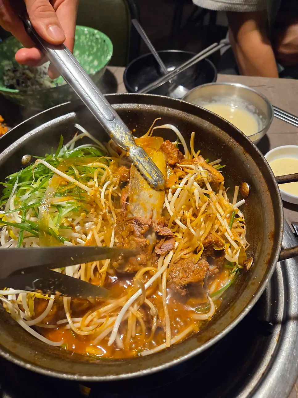 양푼이갈비찜 세로 구도 클로즈업