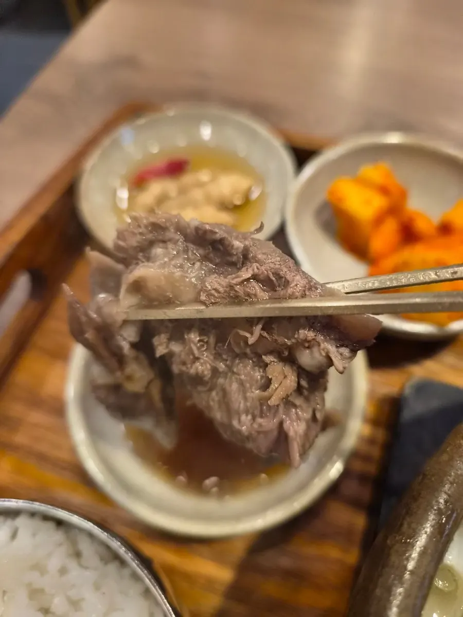Side dishes including chosukjam served with gang galbitang