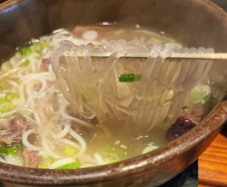 갈비탕 국물이 스민 당면