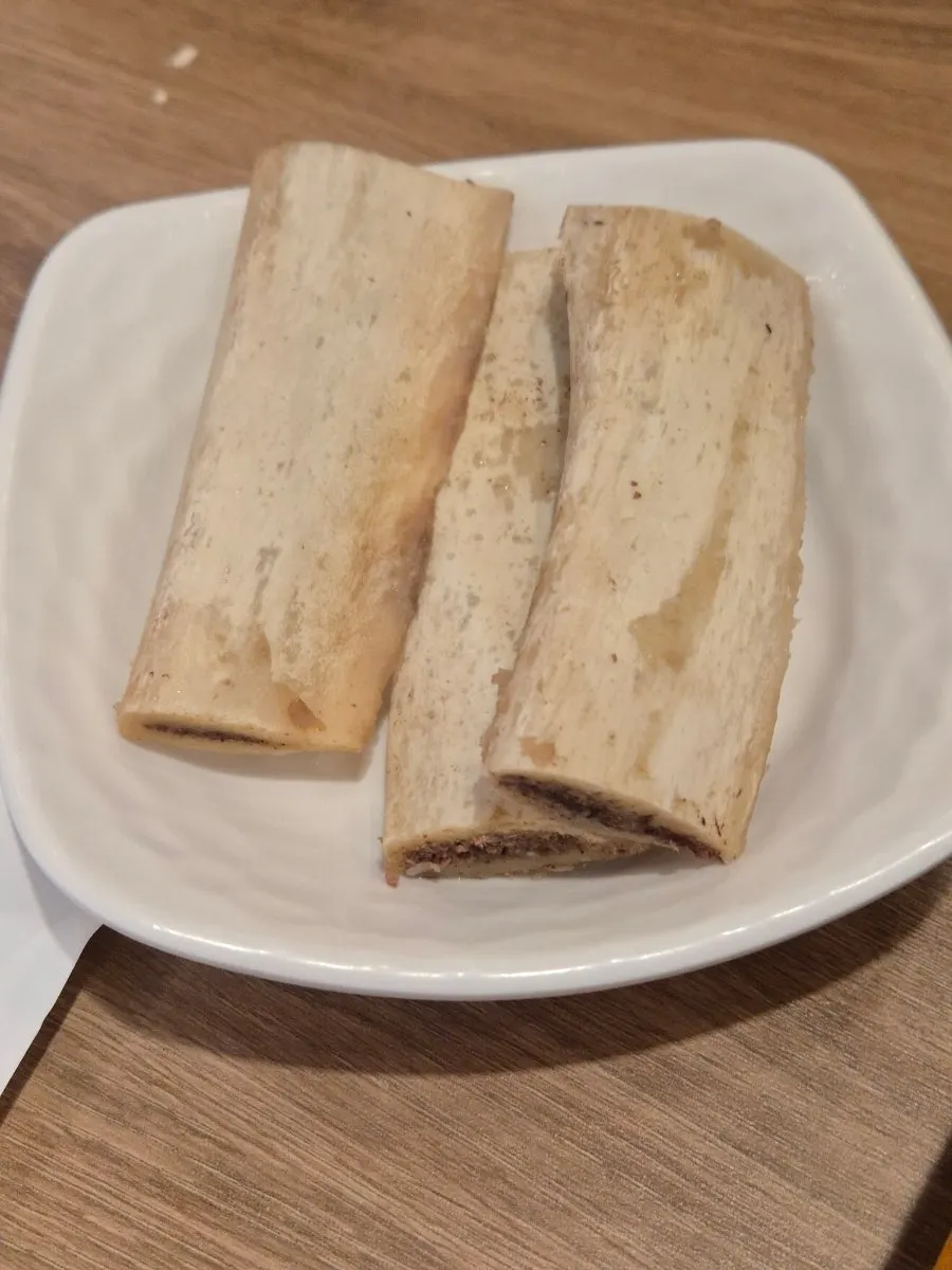 셀프바에서 담아온 무말랭이 반찬