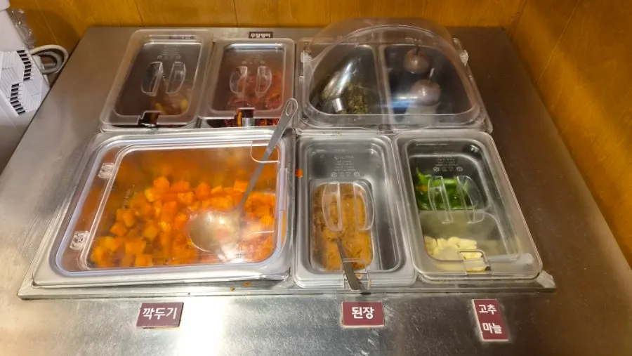 Self-bar with kkakdugi and side dishes ready