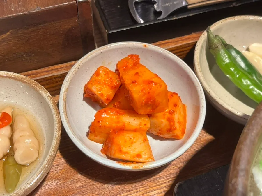 Peppers, garlic, and dipping doenjang