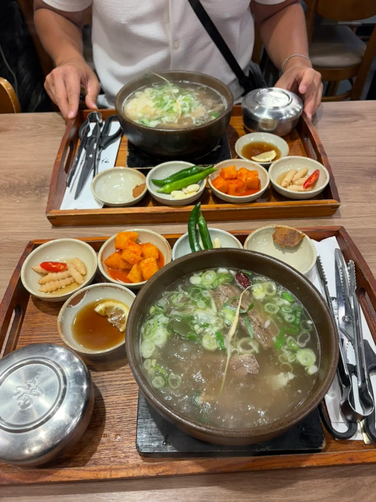 후추를 넣은 기본 강갈비탕 한 그릇