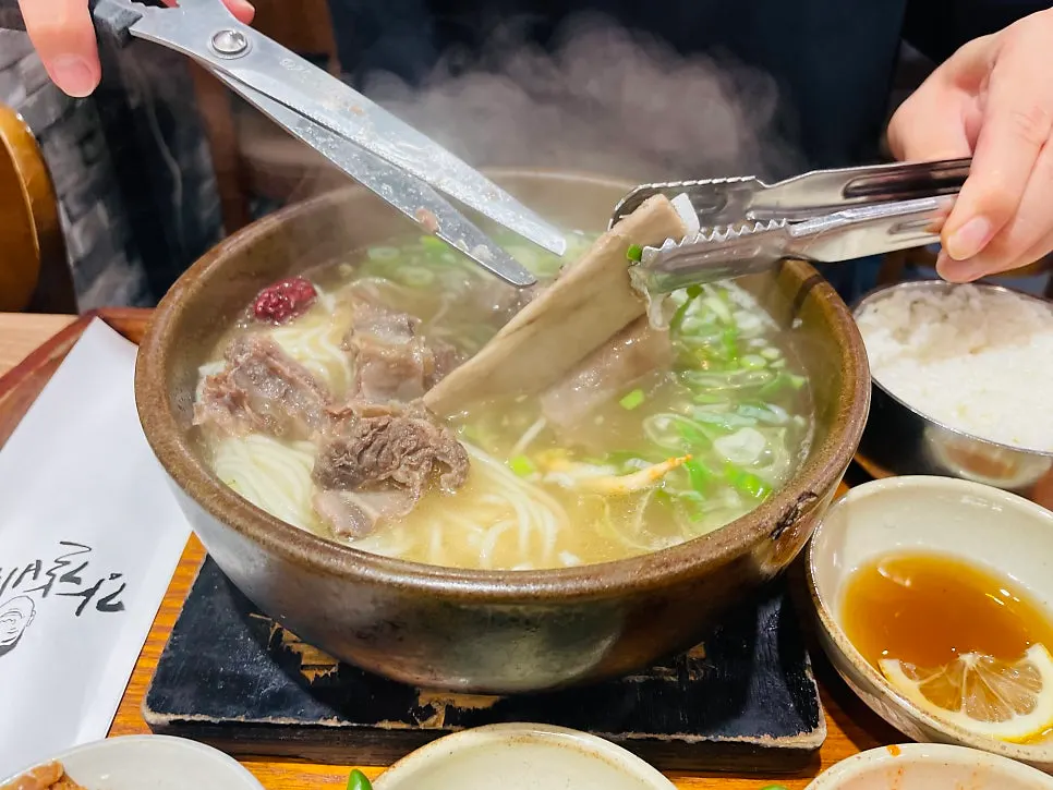 Basic galbitang with added Jeju jungmyeon noodles