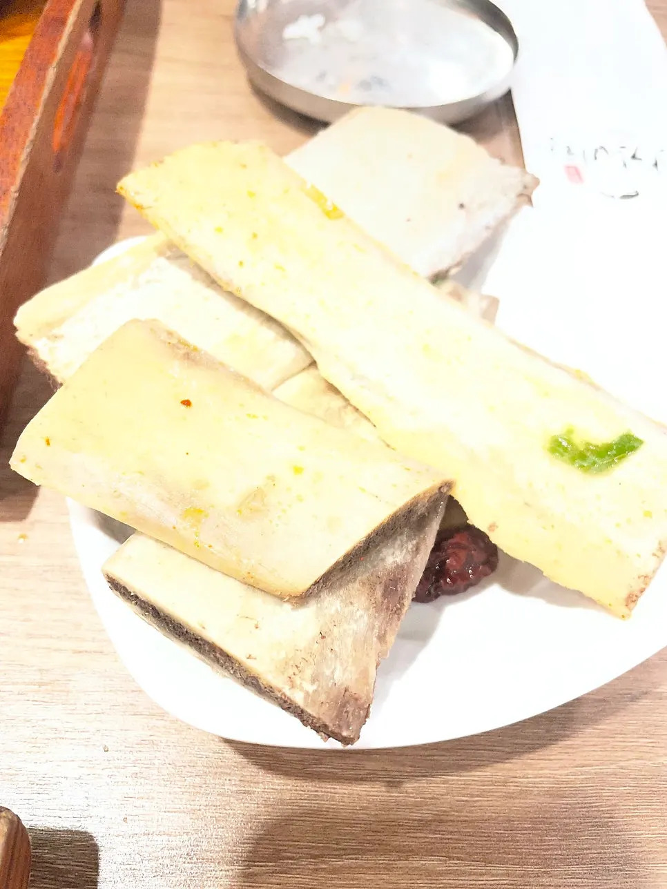 Refilled kkakdugi and dried radish side dishes