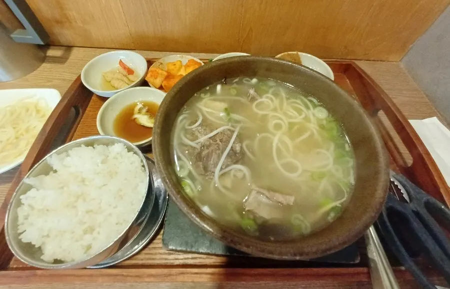 A bowl of basic galbitang at Gang Galbitang Seomyeon