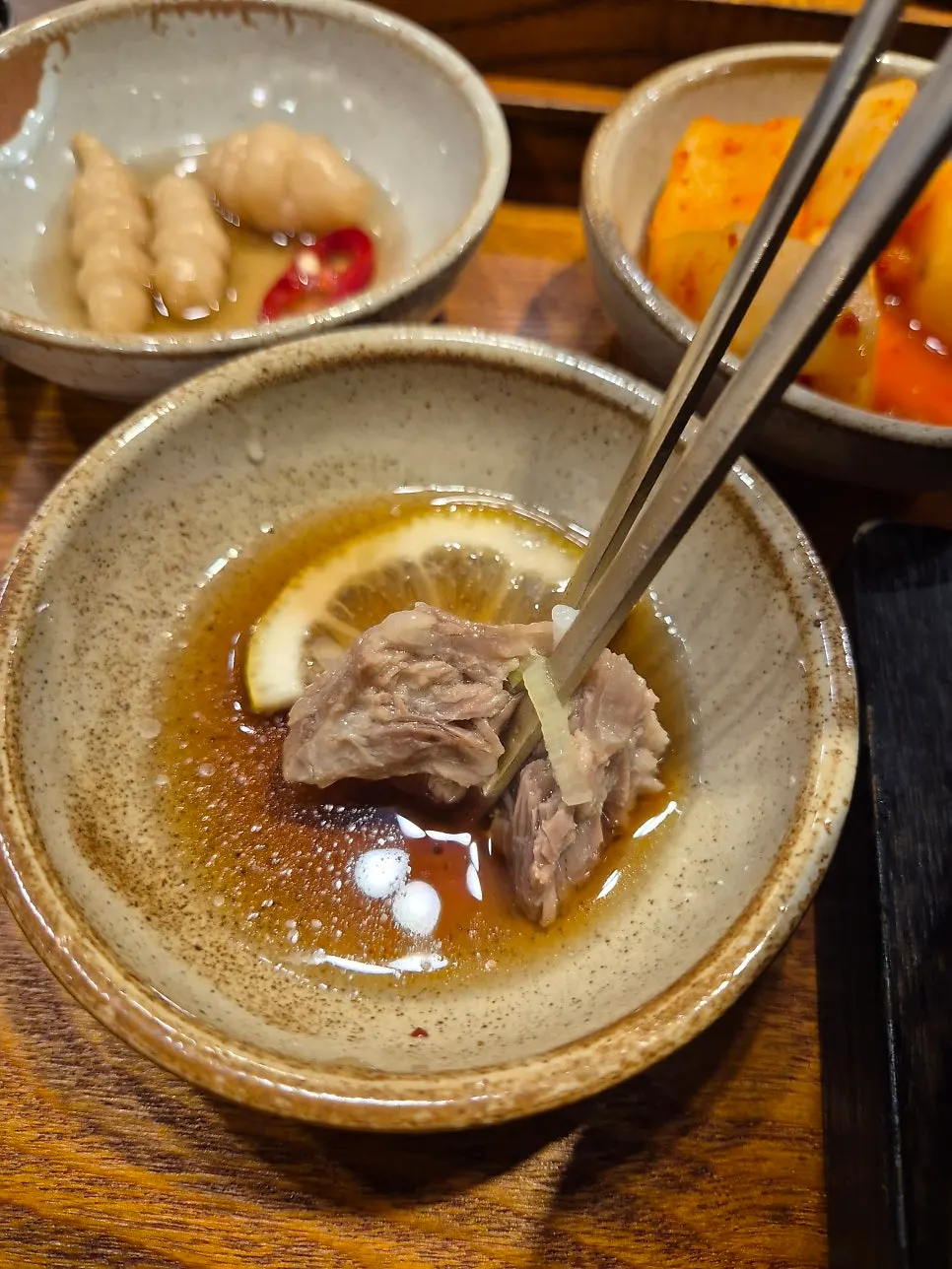 소스에 찍어 먹는 부드러운 갈비